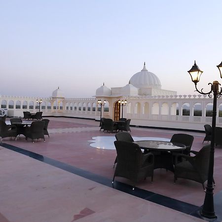Laxmi Palace Dausa Exteriör bild