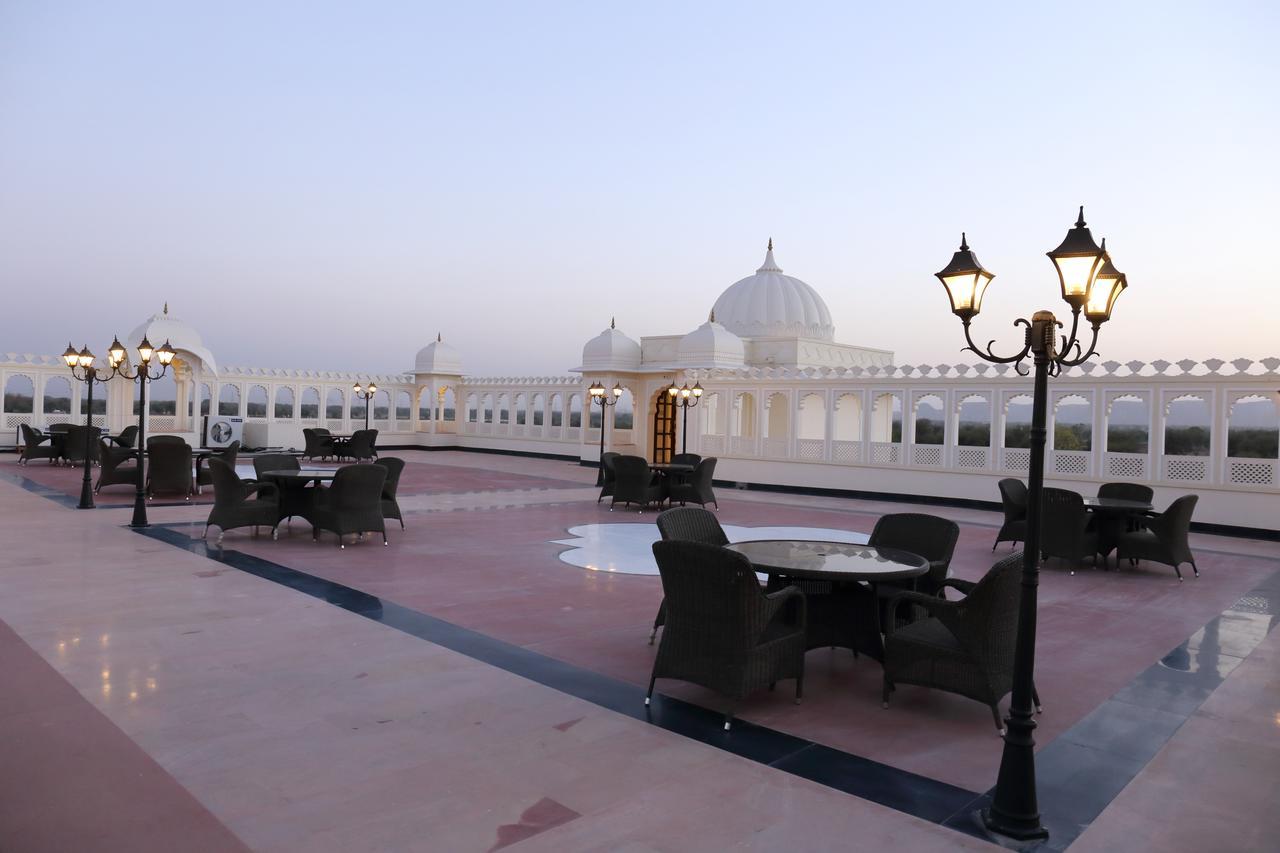 Laxmi Palace Dausa Exteriör bild